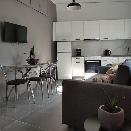 Karavela Street Apartment Превеза Екстериор снимка